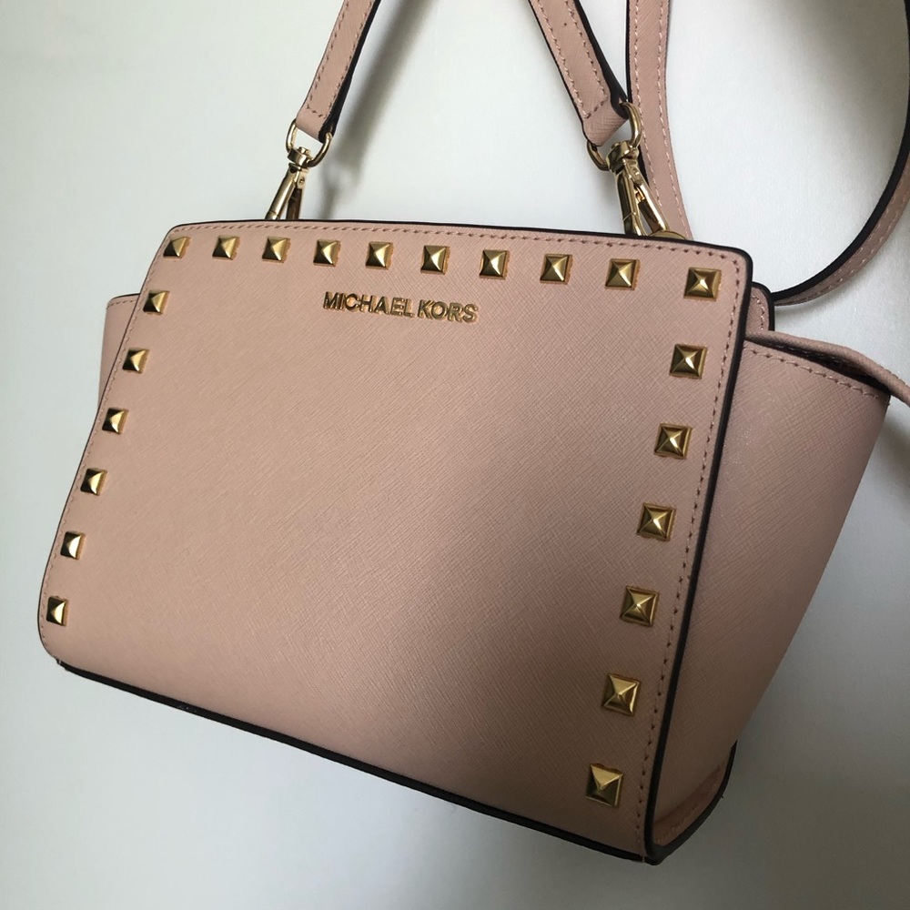Michael Kors crossbody purse